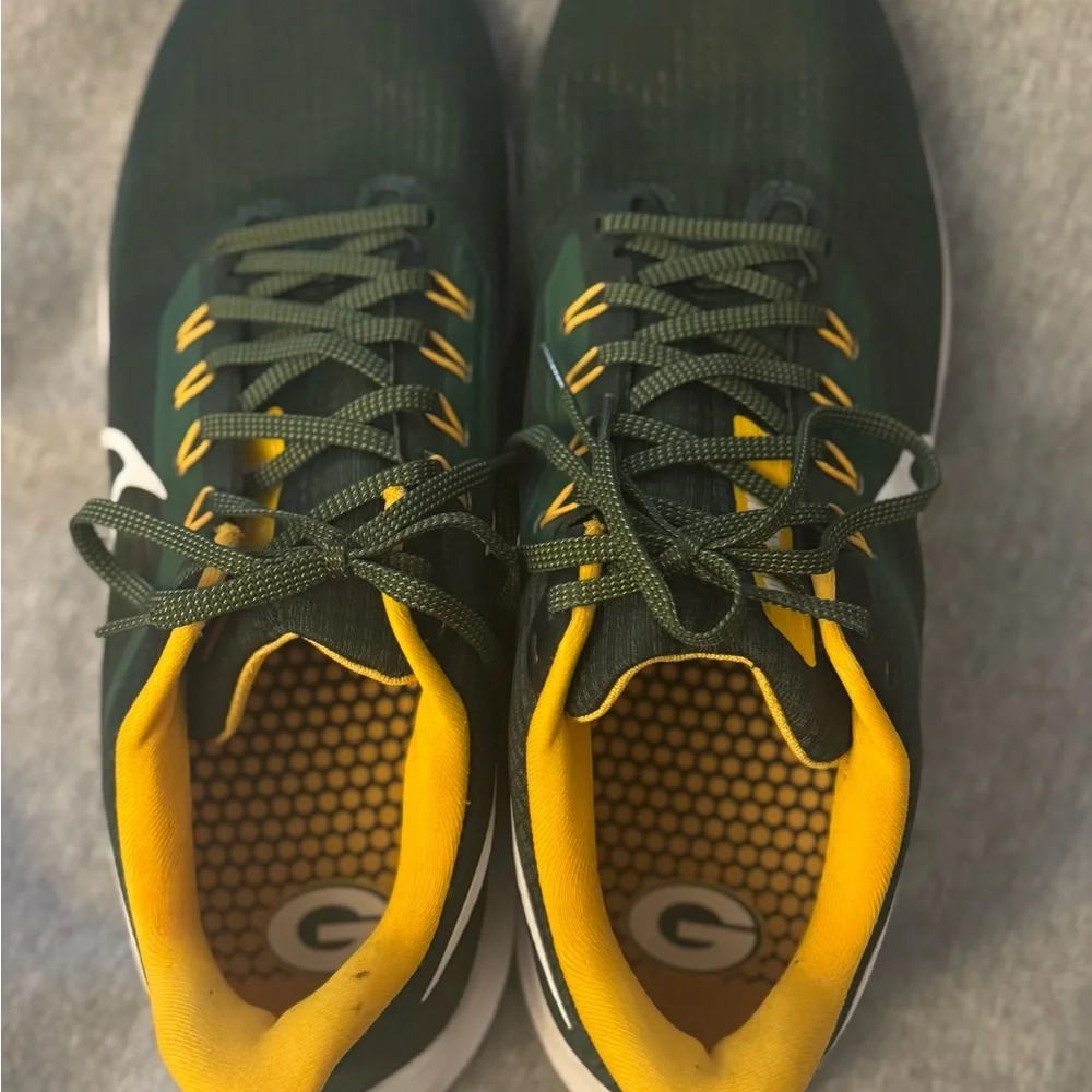 Nike Dark Green and Yellow Sneakers - Picture 4 of 5